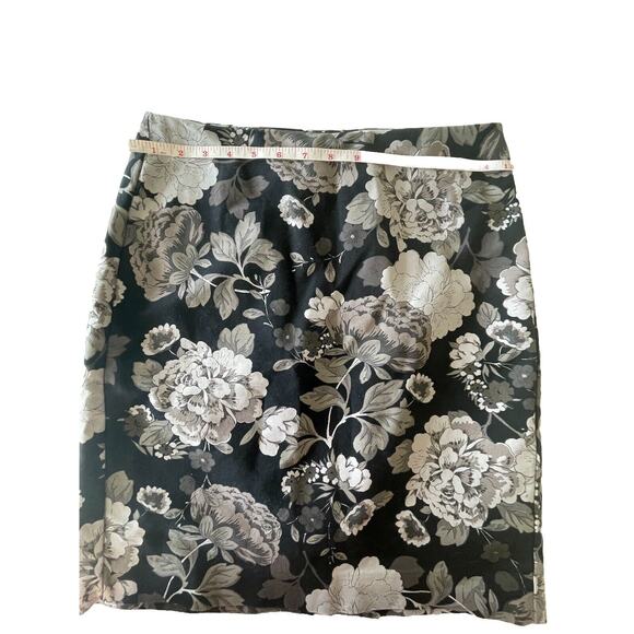 Banana Republic Straight & Pencil Skirt Back Zip Flat Front Gray‎ Floral Size 4 - Picture 1 of 8